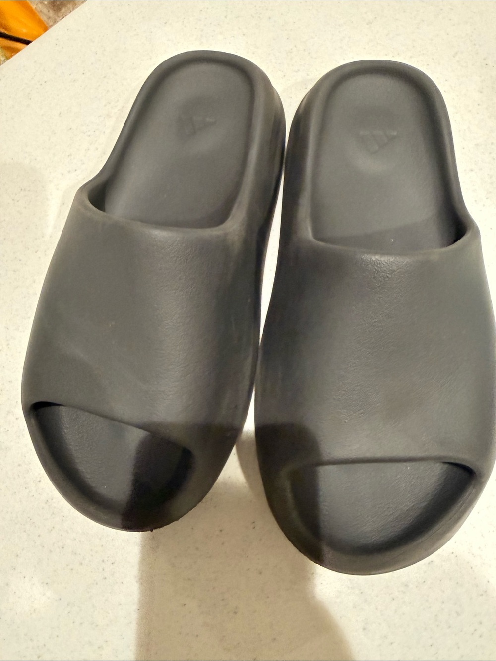 adidas Yeezy Black Slide Sandals - Picture 2 of 5